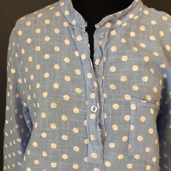 CHARLIE blue/white polka dot top size medium - Picture 5 of 10